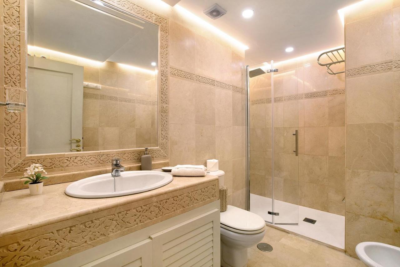 Luxury In Puerto Marina Apartment Benalmadena Exterior photo