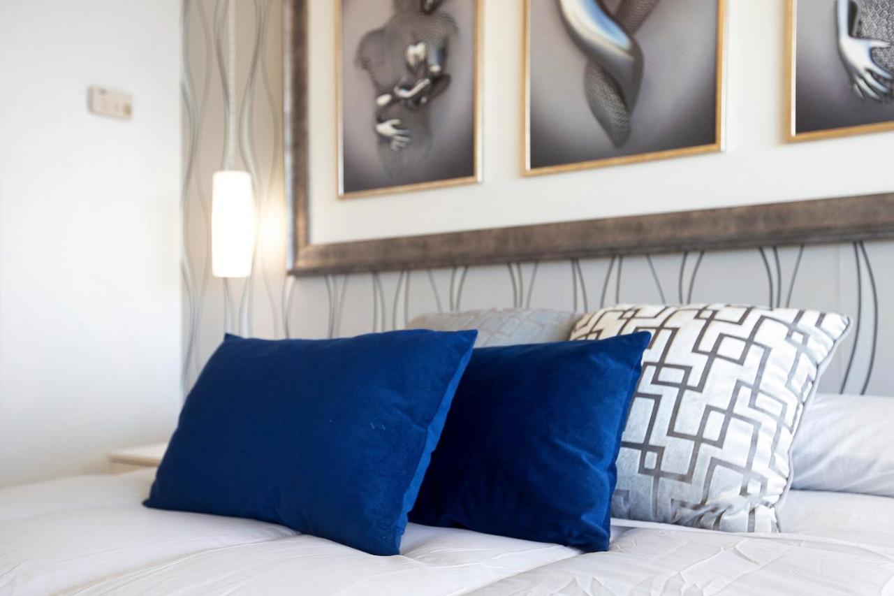 Luxury In Puerto Marina Apartment Benalmadena Exterior photo