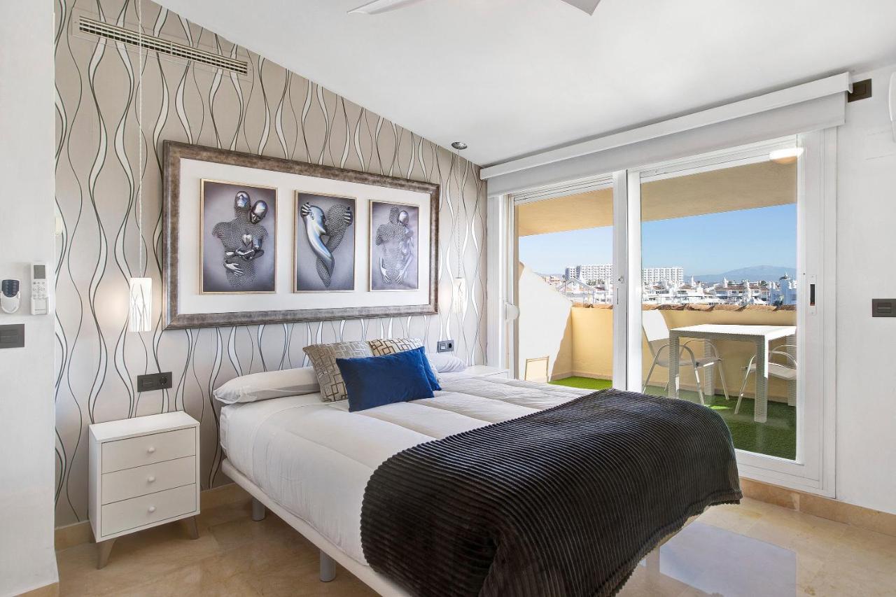 Luxury In Puerto Marina Apartment Benalmadena Exterior photo